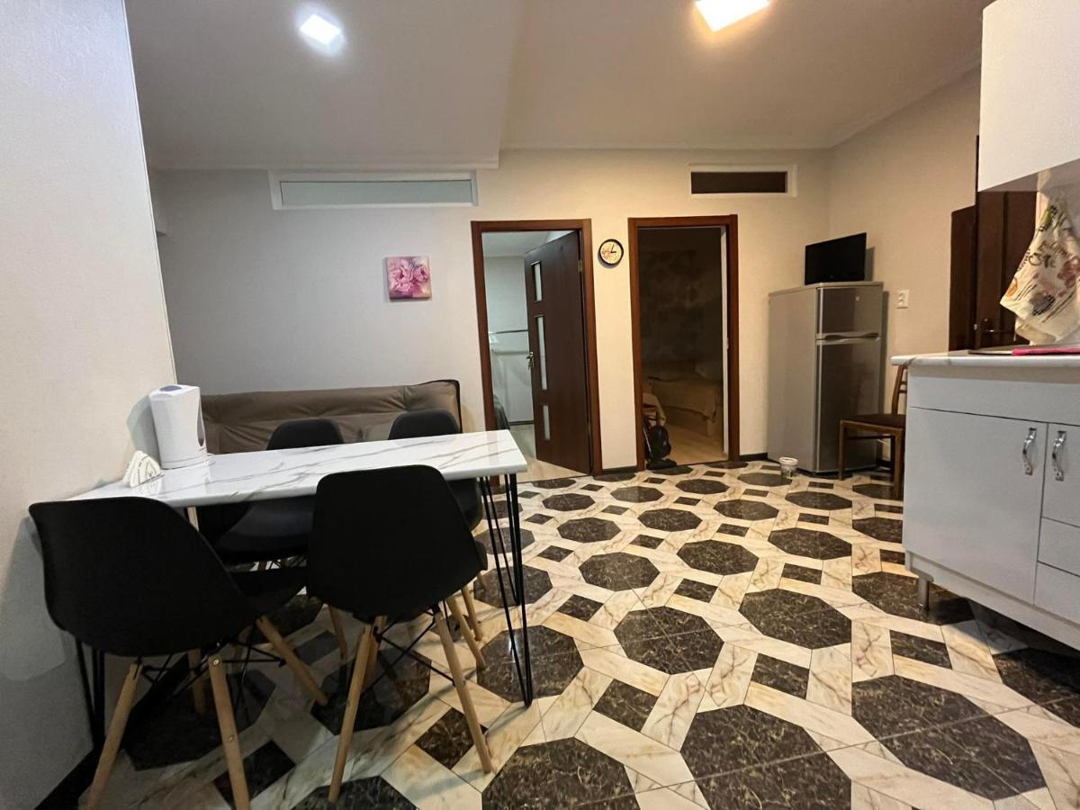 Hello 2 Apartment Тбилиси Екстериор снимка